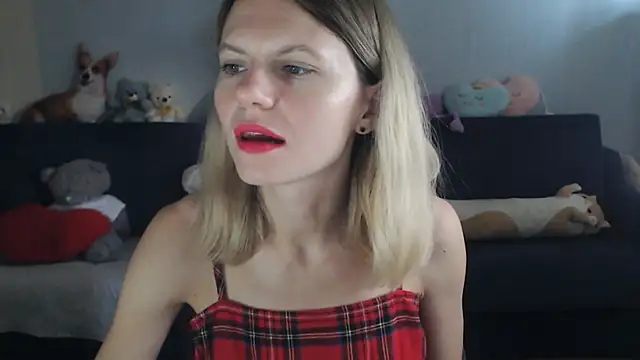 night is dark online show from September 9, 2025, 3:22 pm