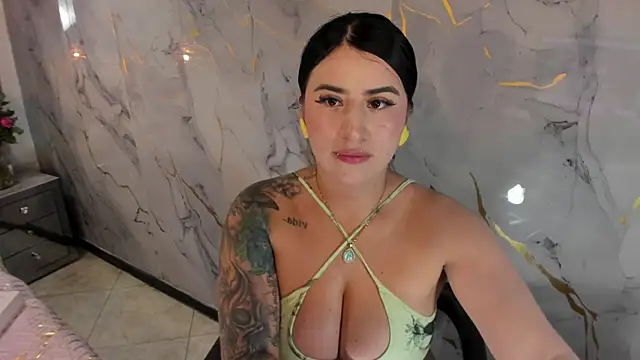 Snapshot of Nara_belen chatting on February 22, 2025, 3:45 am Nara belen online show from February 22, 2025, 3:45 am