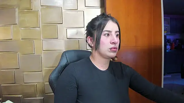 Snapshot of Nara_belen chatting on May 14, 2026, 3:24 am Nara belen online show from May 14, 2026, 3:24 am