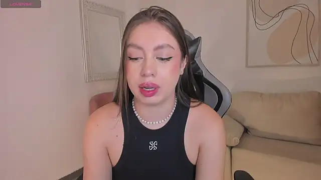 EllaClark online show from September 10, 2025, 5:24 pm