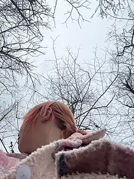 Model9798 online show from February 2, 2025, 11:30 am