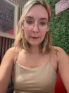 The Snowwhitee online show from February 23, 2025, 9:22 am