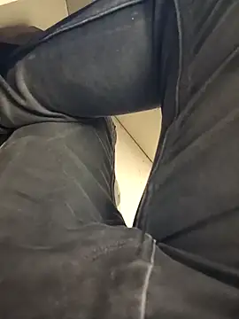 coolrocky346 online show from February 12, 2025, 10:56 am