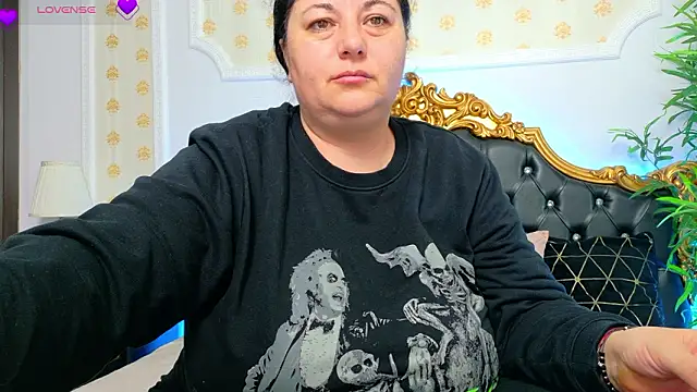 Snapshot of AleshaArabian chatting on March 28, 2026, 4:12 am AleshaArabian online show from March 28, 2026, 4:12 am