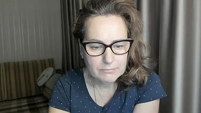 lauraoven online show from January 17, 2025, 4:26 pm