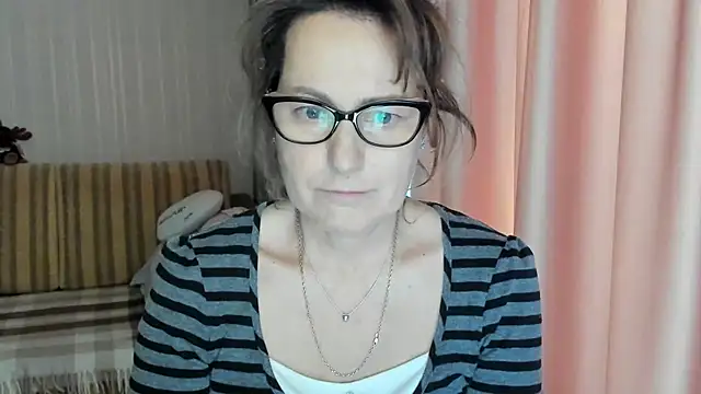 lauraoven online show from February 20, 2025, 1:19 pm