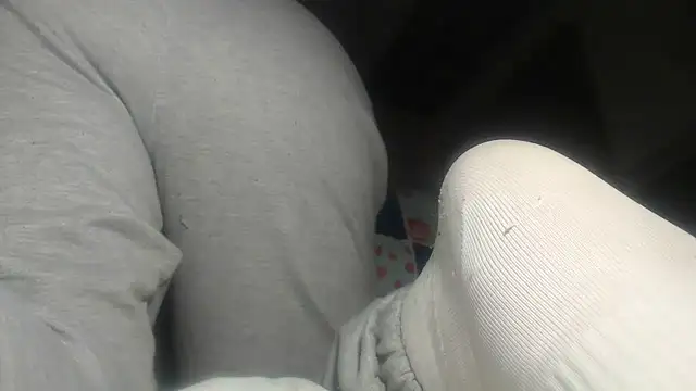 prettyangelsquirt online show from November 29, 2025, 9:07 pm