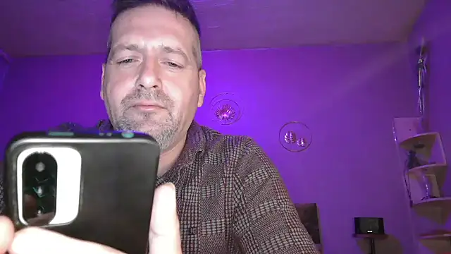 Snapshot of matrikes1 chatting on March 28, 2026, 11:26 pm matrikes1 online show from March 28, 2026, 11:26 pm