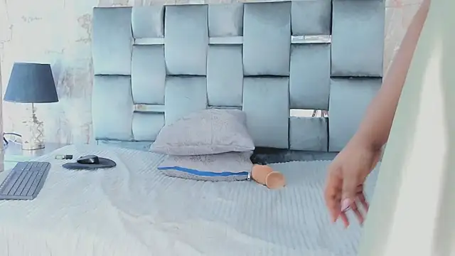 AranzaLatinBlacks online show from March 13, 2025, 9:16 pm