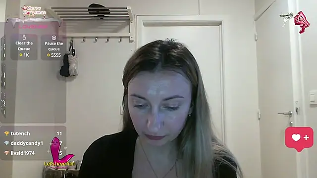 SusanCurt online show from March 16, 2025, 2:22 pm