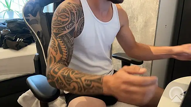 Snapshot of bigdick19cm90 chatting on October 4, 2025, 1:20 pm bigdick19cm90 online show from October 4, 2025, 1:20 pm