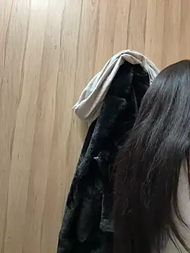 Wet  Bunny online show from March 9, 2025, 9:46 am