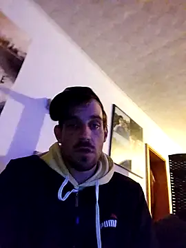 Snapshot of Codymc89 chatting on October 3, 2025, 12:07 am Codymc89 online show from October 3, 2025, 12:07 am