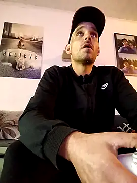 Snapshot of Codymc89 chatting on October 11, 2025, 6:34 am Codymc89 online show from October 11, 2025, 6:34 am