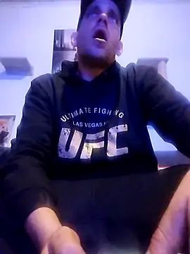 Snapshot of Codymc89 chatting on October 21, 2025, 8:20 pm Codymc89 online show from October 21, 2025, 8:20 pm