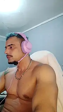 Snapshot of Fadinha-e-Raro chatting on February 14, 2025, 2:07 am Fadinha-e-Raro online show from February 14, 2025, 2:07 am