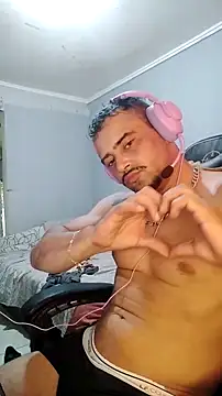 Snapshot of Fadinha-e-Raro chatting on February 16, 2025, 7:16 pm Fadinha-e-Raro online show from February 16, 2025, 7:16 pm