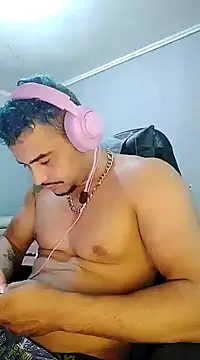 Snapshot of Fadinha-e-Raro chatting on February 19, 2025, 2:23 pm Fadinha-e-Raro online show from February 19, 2025, 2:23 pm