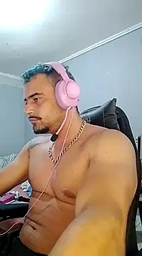 Snapshot of Fadinha-e-Raro chatting on February 22, 2025, 12:05 am Fadinha-e-Raro online show from February 22, 2025, 12:05 am