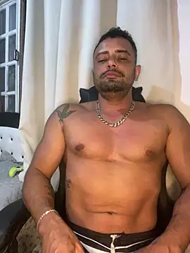 Snapshot of Fadinha-e-Raro chatting on March 15, 2025, 2:14 am Fadinha-e-Raro online show from March 15, 2025, 2:14 am