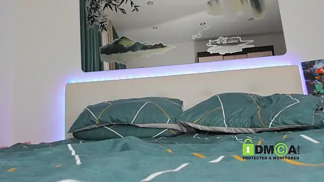 Snapshot of SonyaParadise chatting on October 3, 2025, 11:29 am SonyaParadise online show from October 3, 2025, 11:29 am