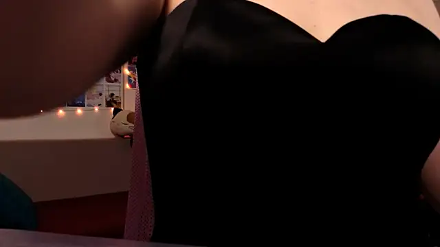 MilenaSaint online show from February 3, 2025, 3:31 am