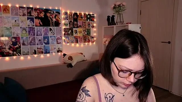 MilenaSaint online show from February 5, 2025, 3:02 am