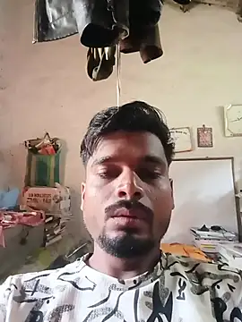 Snapshot of veaman9939 chatting on July 26, 2026, 8:10 am veaman9939 online show from July 26, 2026, 8:10 am