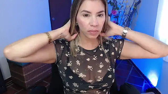 ms sofia x online show from February 5, 2026, 3:05 pm