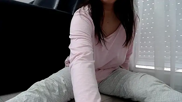 SofiaLenis online show from November 30, 2025, 1:04 pm