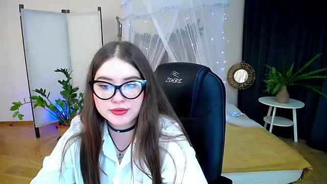 NicoleFoxery online show from February 6, 2025, 9:17 pm