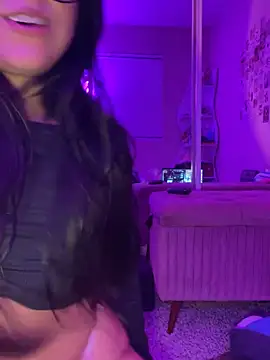 Snapshot of Evie-Luna chatting on January 27, 2025, 2:20 am Evie-Luna online show from January 27, 2025, 2:20 am