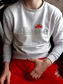 Snapshot of MlodyDres chatting on January 10, 2025, 12:36 pm MlodyDres online show from January 10, 2025, 12:36 pm