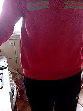 Snapshot of MlodyDres chatting on February 7, 2025, 7:40 am MlodyDres online show from February 7, 2025, 7:40 am