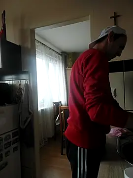 Snapshot of MlodyDres chatting on October 17, 2025, 6:49 am MlodyDres online show from October 17, 2025, 6:49 am