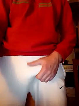 Snapshot of MlodyDres chatting on October 28, 2025, 5:37 pm MlodyDres online show from October 28, 2025, 5:37 pm