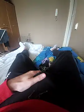 Snapshot of MlodyDres chatting on November 2, 2025, 9:44 am MlodyDres online show from November 2, 2025, 9:44 am