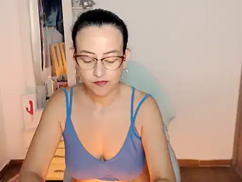 Snapshot of BOREAL_MOON chatting on May 31, 2026, 10:33 pm BOREAL MOON online show from May 31, 2026, 10:33 pm