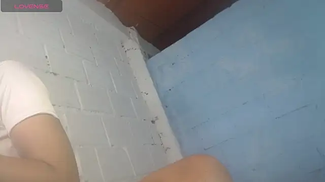 jasminne  online show from October 22, 2025, 4:51 pm