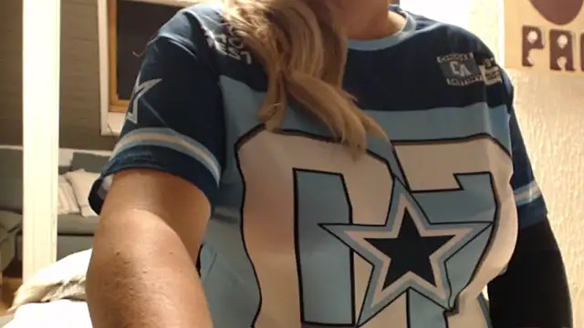 KimMitchelli online show from November 3, 2025, 6:31 pm