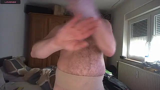 iliebetights online show from January 12, 2026, 10:42 am