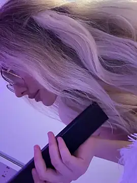 mollyxxx online show from March 7, 2025, 1:53 am