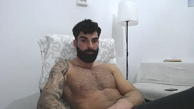 Verycutex online show from February 10, 2025, 8:21 pm