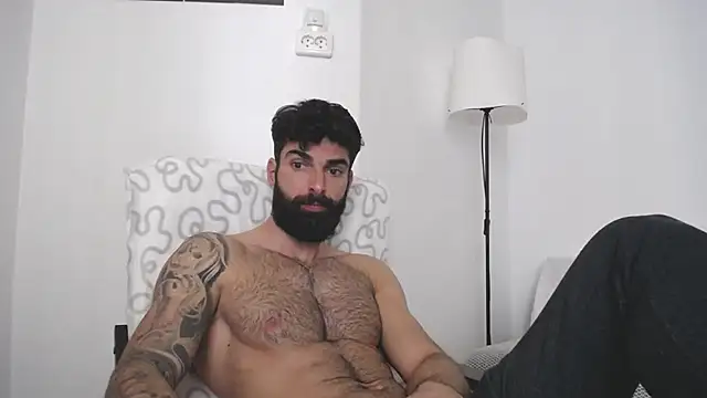 Verycutex online show from March 12, 2025, 9:23 am