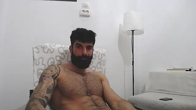 Verycutex online show from March 12, 2025, 6:33 pm