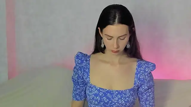 Teresa Hardly online show from November 13, 2025, 8:19 pm