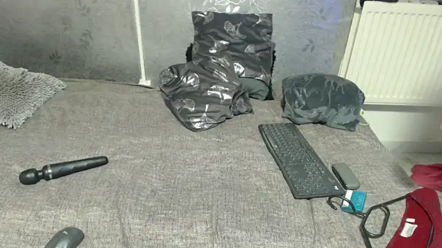 Snapshot of Titanilla39 chatting on January 12, 2025, 2:41 pm Titanilla39 online show from January 12, 2025, 2:41 pm