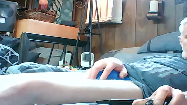 Makowboy online show from April 30, 2026, 7:53 pm