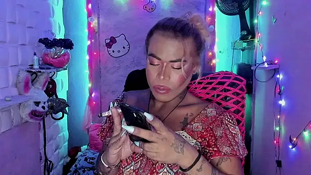 tsviolett online show from December 6, 2024, 9:13 pm