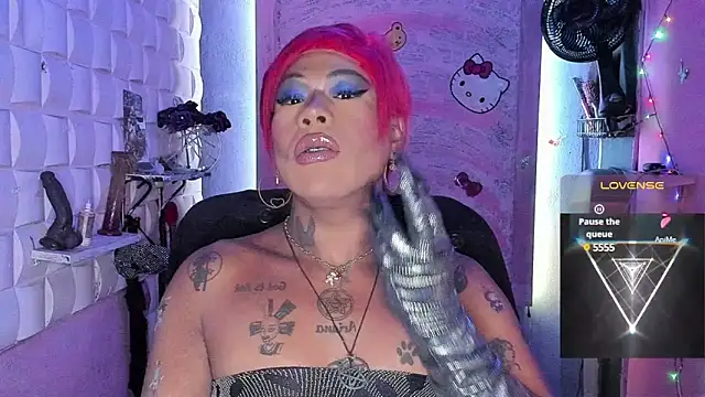 tsviolett online show from February 27, 2025, 7:26 pm